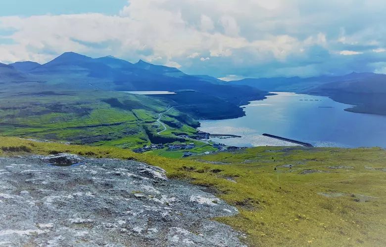 Its coast has several long fjords, most notably the Skálafjørður in the south of the island, which is the largest in the archipelago.