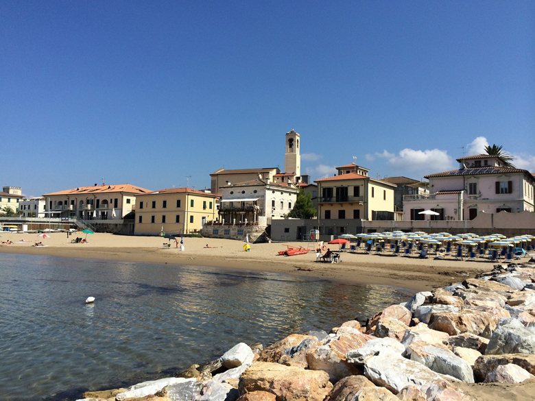 San Vincenzo is today one of the most well-equipped tourist-seaside resorts in continental Tuscany