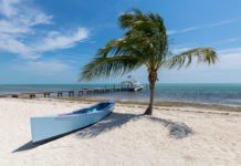 It is located directly in the middle of Miami and Key West on five islands—Tea Table Key, Lower Matecumbe Key, Upper Matecumbe Key, Windley Key and Plantation Key—in the Florida Keys.