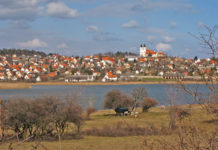 Tihany is t is one of the most beautiful settlements in Hungary, with spectacular scenery and a rich natural environment on the Tihany Peninsula stretching to Lake Balaton