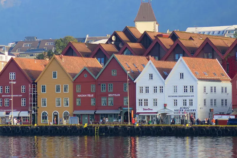 The Bruggen Quarter has been inscribed by UNESCO on the World Heritage List. Here, on the coast of the bay, from the 12th century, fish dealers and artisans settled