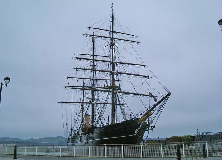 By McKarri - Self-photographed, Copyrighted free use, https://commons.wikimedia.org/w/index.php?curid=32274928