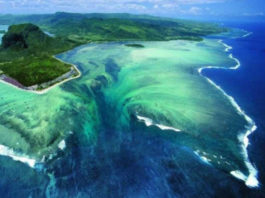 The Underwater waterfall in Mauritius