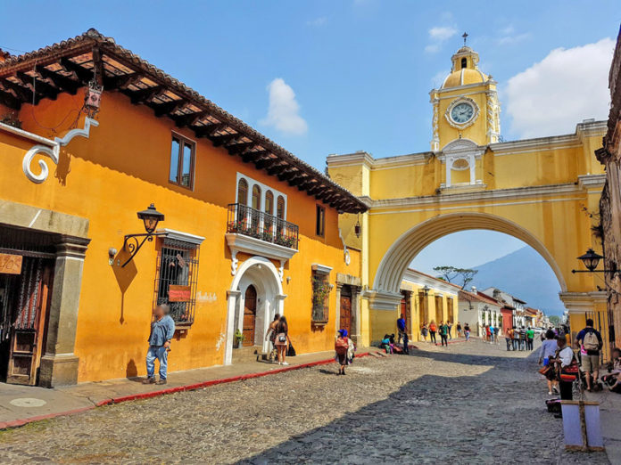 Arco de Santa Catalina - The Santa Catalina Arch is a symbol of the city of Antigua Guatemala in Guatemala.