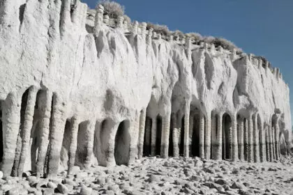 Lake Crowley is a reservoir in the U.S. state of California.is known more for being an excellent trout spot than for its mysterious mineral formations.