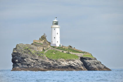 Godrevy Lighthouse is a lighthouse located on the island of Godrevy, 300 m opposite Godrevy Head, in St Ives Bay in the county of Cornwall in England , United Kingdom.