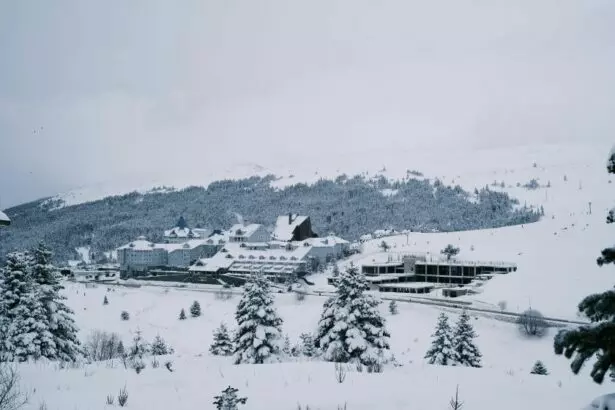 The Uludag-Bursa ski resort is located in the Marmara Bölgesi region ,Turkey.
