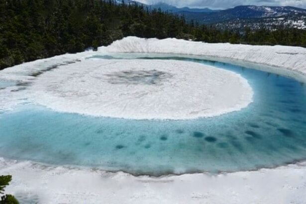 he Hachimantai Dragon Eye, is a mysterious landscape created by the natural phenomenon of Kagami-numa, located near the summit of Mt. Hachimantai , in north-eastern Japan.