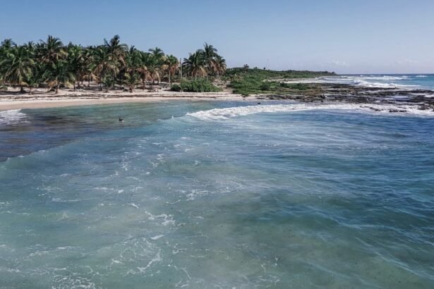 Mahahual is a village and port on the Costa Maya ,in the state of Quintana Roo, part of the municipality of Oton Blanco ,on the Caribbean Sea ,in Mexico.
