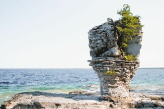 Flowerpot Island is an uninhabited island in George's Bay of Lake Huron ,in the province of Ontario, Canada.