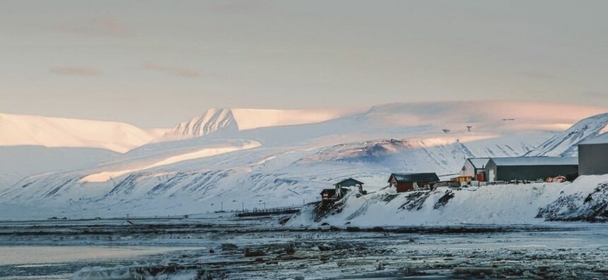 Longyearbyen is the northernmost city in the world and capital of the region of Svalbard archipelago , in Norway.