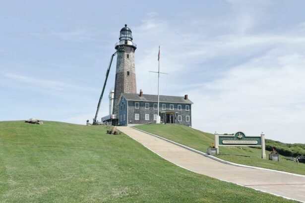 Montauk Point Light is a lighthouse located on the easternmost point of Long Island - Montauk Point, Suffolk County, New York, USA.