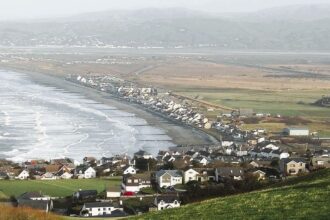 Borth is a coastal village, 7 miles north of Aberystwyth in the county of Ceredigion, Wales , United Kingdom.