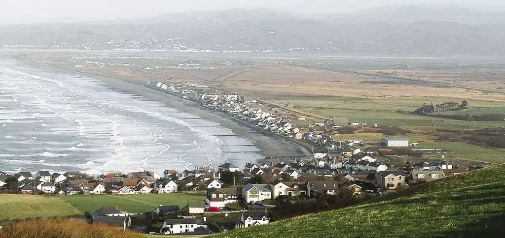 Borth is a coastal village, 7 miles north of Aberystwyth in the county of Ceredigion, Wales , United Kingdom.