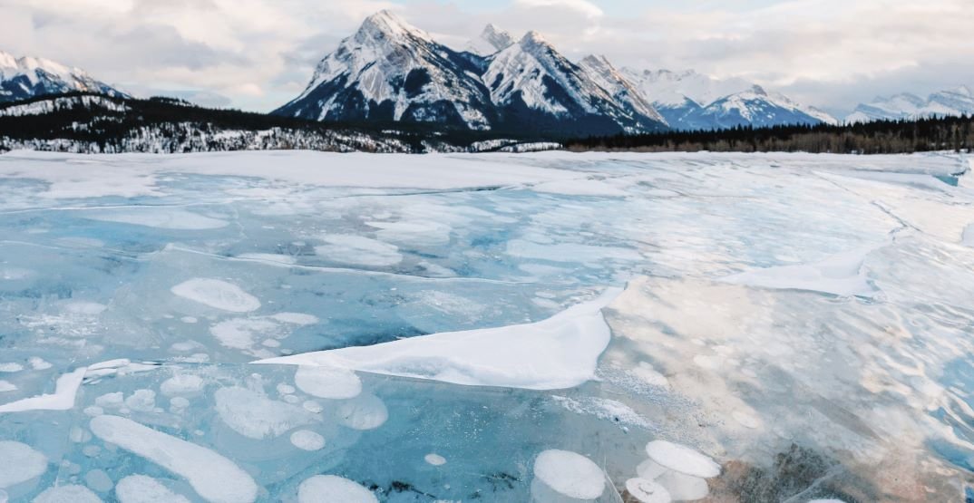 Abraham Lake is a reservoir on the North Saskatchewan River in Clearwater County in the province of Alberta , Canada.