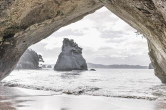 Cathedral Cove is a cove on the beachfront section of Mercury Bay on the Coromandel Peninsula of New Zealand's North Island.