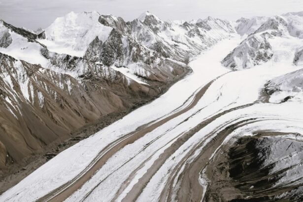 The Haines Highway or Haines Cut-Off ( “Grease Trail” ) is a highway that connects Haines, Alaska, in the United States.