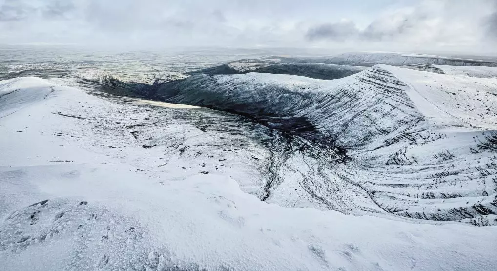 Pen y Wan is the highest peak in South Wales , situated in Brecon Beacons National Park , United Kingdom.