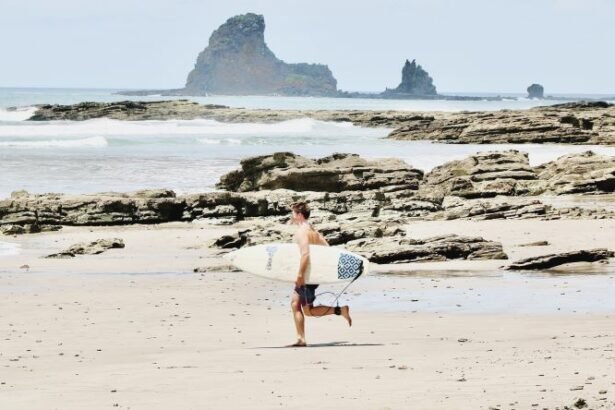 Playa Maderas is a beach on the Pacific coast , north of San Juan del Sur in south western Nicaragua.