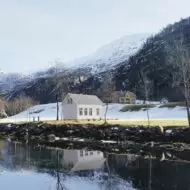 Mostraumen Channel is part of the Mofjorden , a fjord in Modalen municipality in Vestland , in Western Norway.